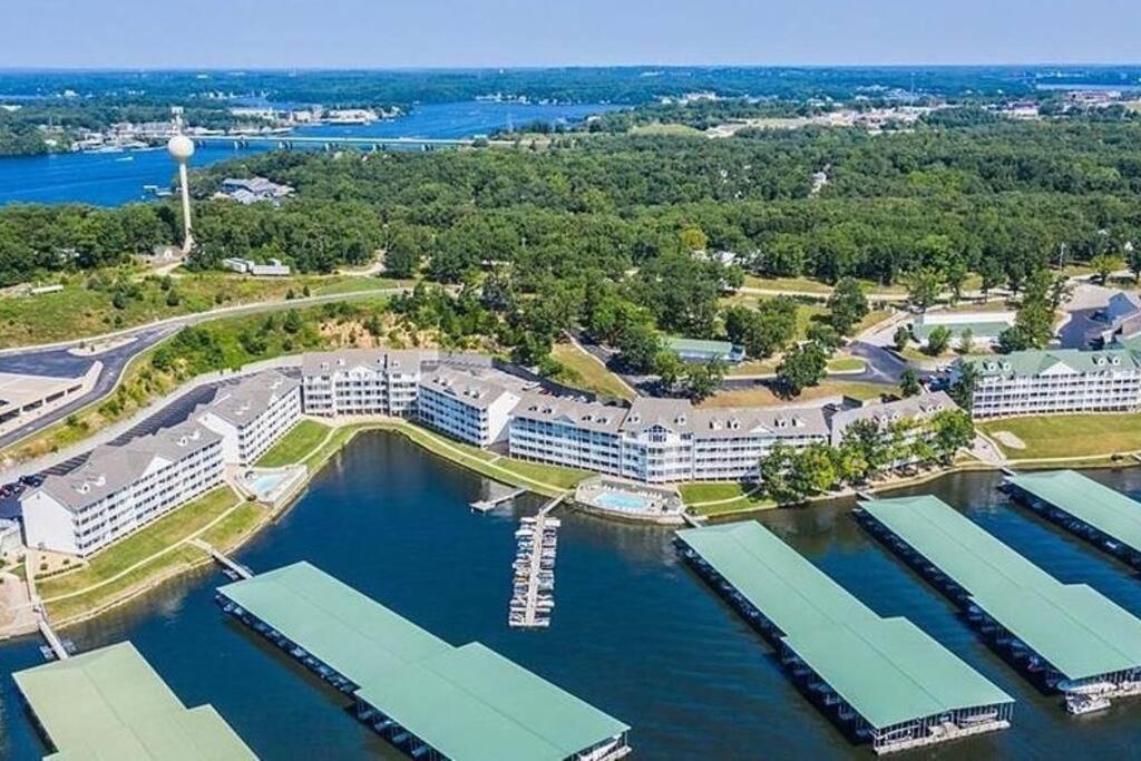 Family Fun Lakefront Condo At Parkview Bay Osage Beach Exterior foto